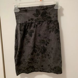 Aritzia Talula floral skirt